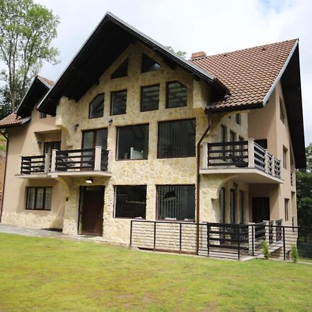 Kassa Villa Bran  Buitenkant foto