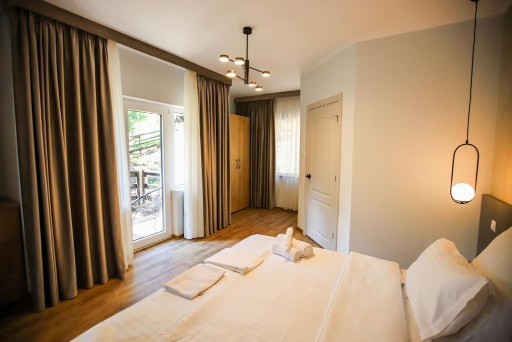 Kassa Villa Bran  Buitenkant foto