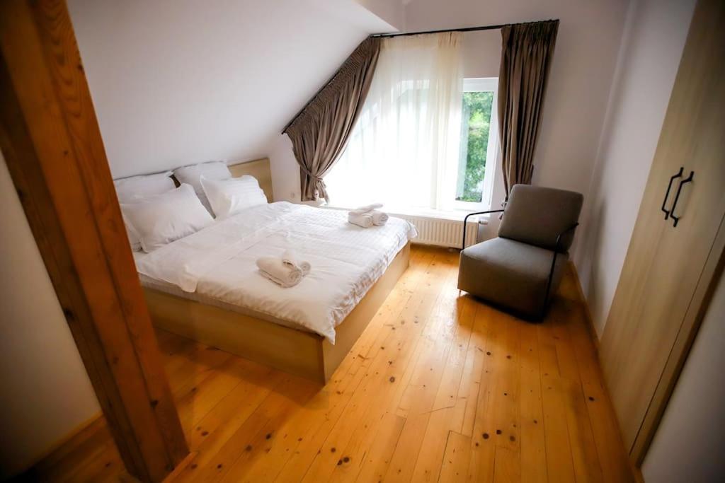 Kassa Villa Bran  Buitenkant foto