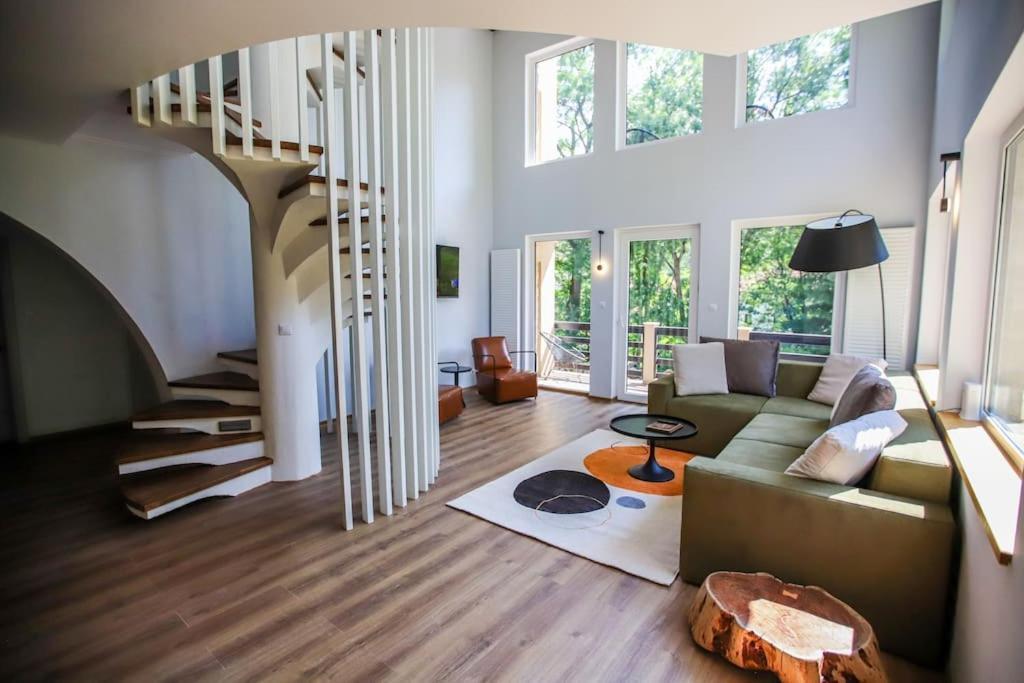 Kassa Villa Bran  Buitenkant foto
